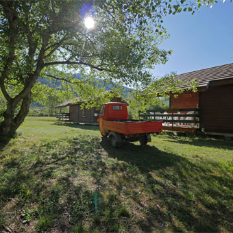 Le grand chalet - Camping la Cabane Hautes-Alpes